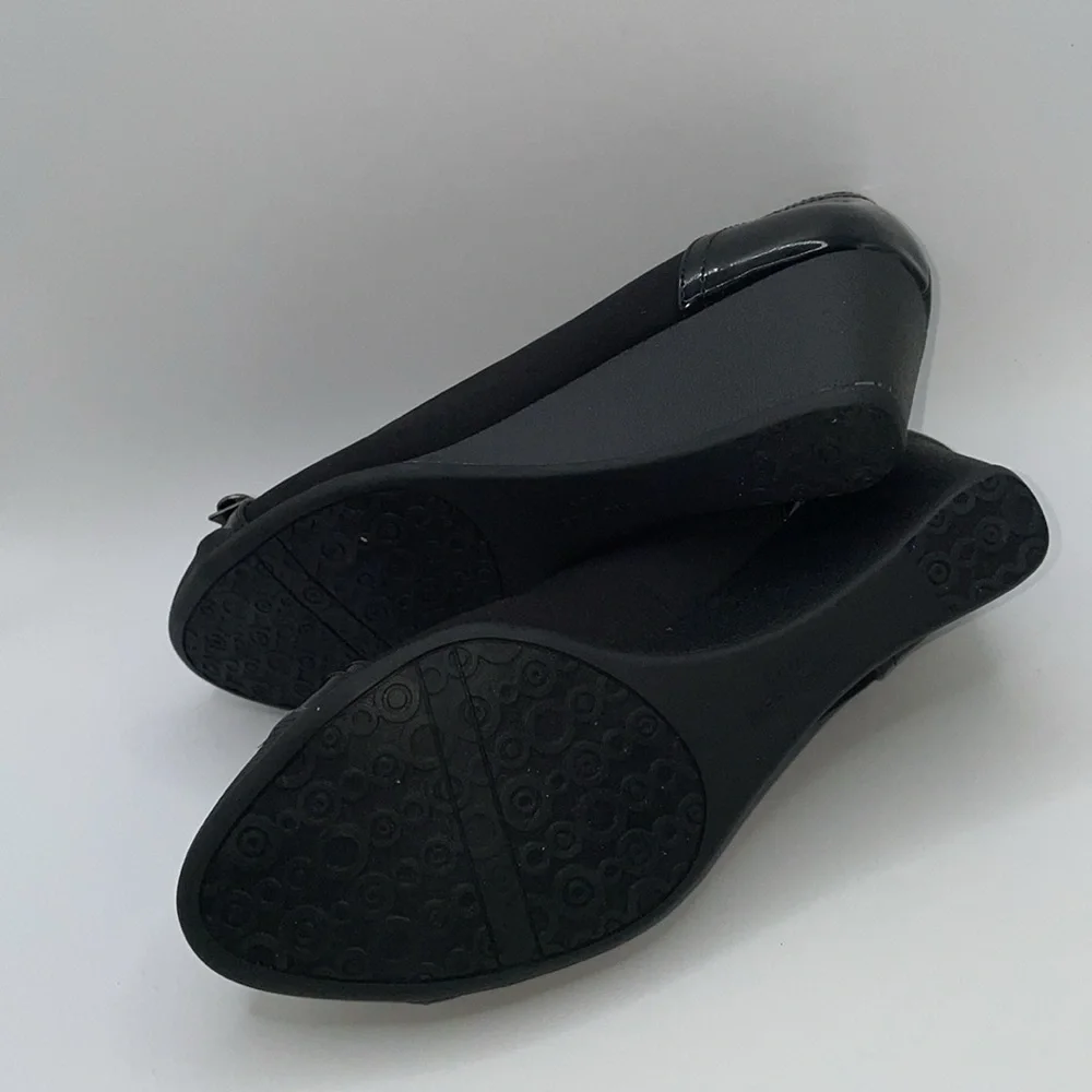 Anne Klein Women's Navy Blue Flats - Picture 6 of 8
